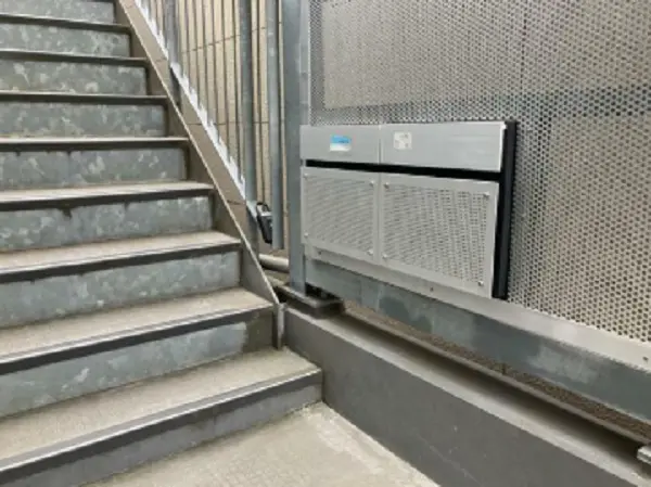 貸店舗(スケルトン)の共用部