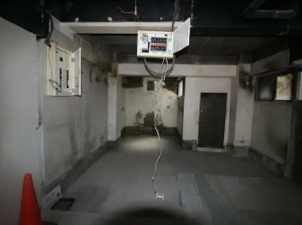 穴守稲荷のスケルトン物件の内装