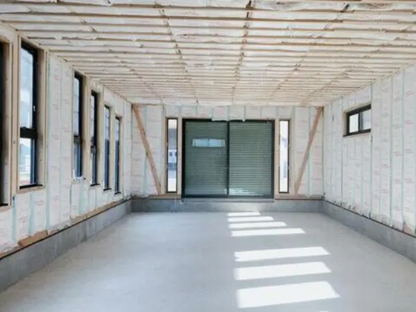 戸田のスケルトン物件の内装