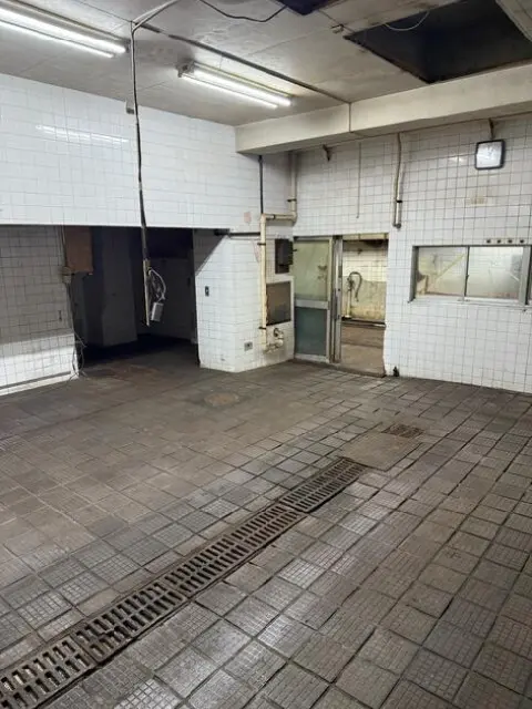 貸店舗(スケルトン)の内装