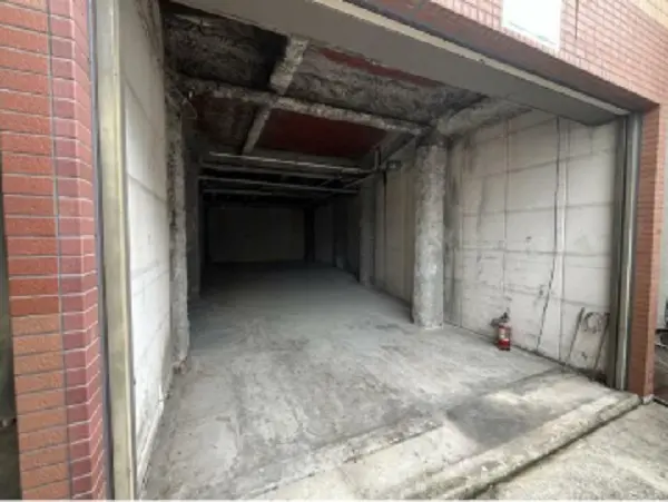 平間のスケルトン店舗物件の外観