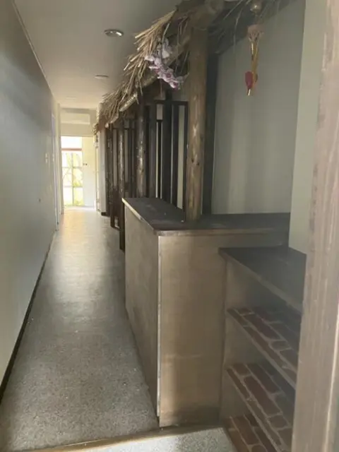 関内の居抜き店舗のエントランス