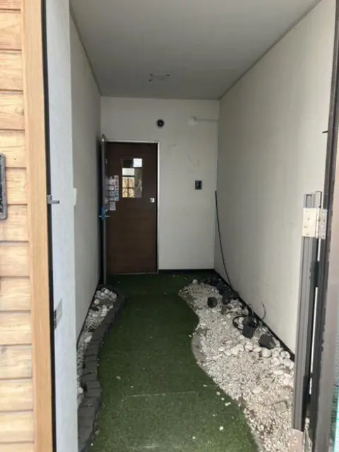 関内の居抜き店舗のエントランス