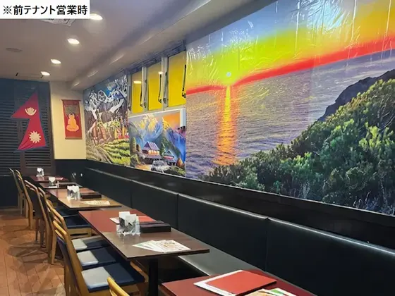 雑色の居抜き店舗の内装