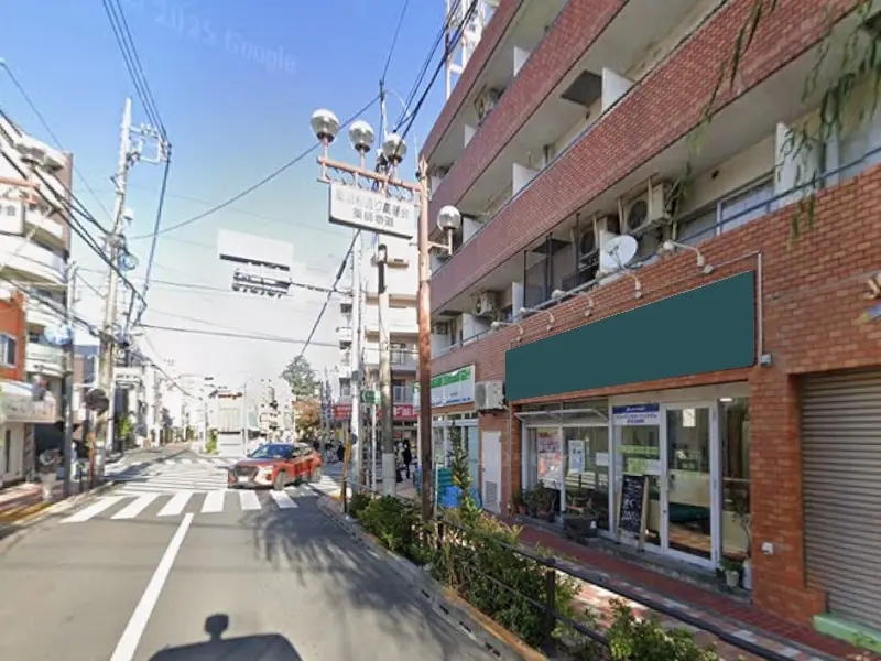 中野のスケルトン物件のエントランス