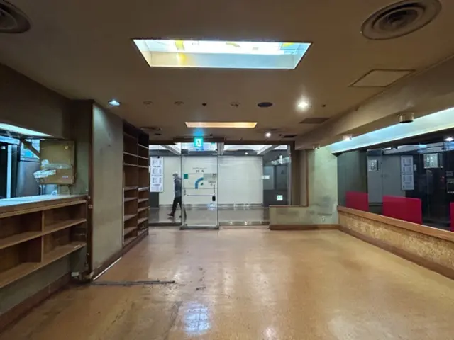 中華料理の居抜き物件の内装
