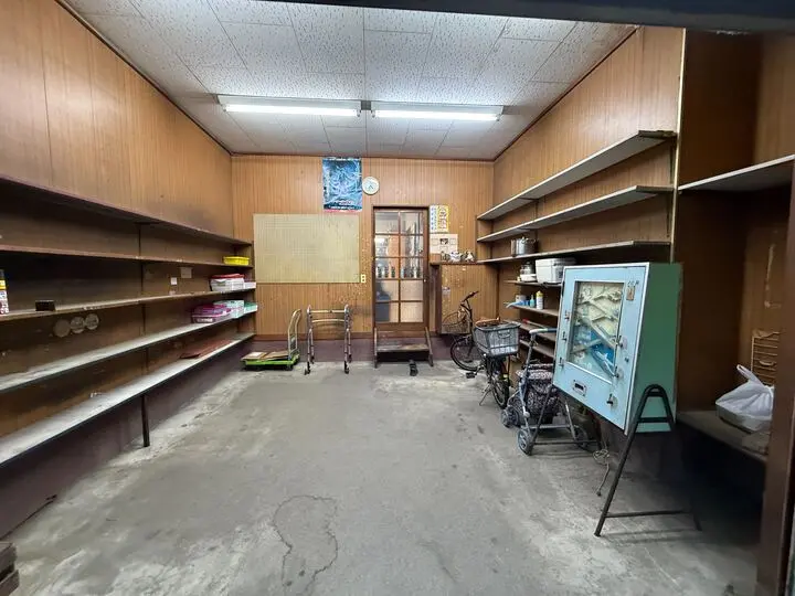 元住吉のスケルトン物件の内装