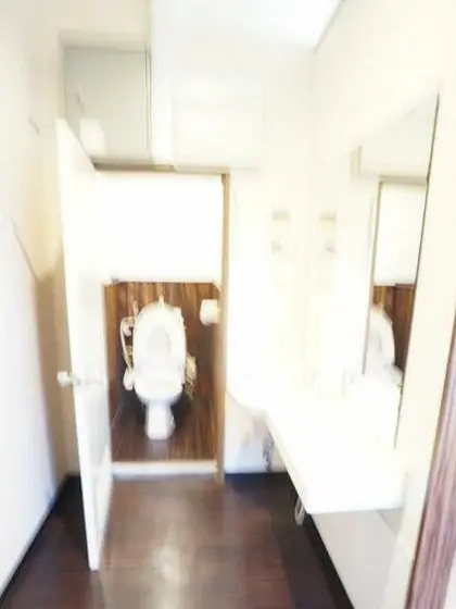 千歳烏山の事務所仕様物件のトイレ