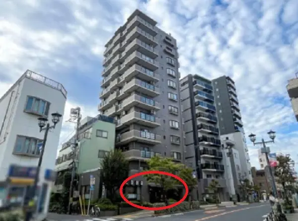 貸店舗(スケルトン)の外観