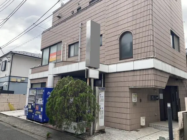 歯科の居抜き物件の外観