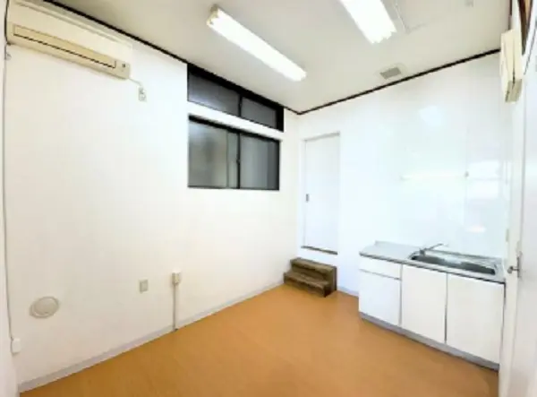 小田急相模原の事務所仕様店舗物件の内装