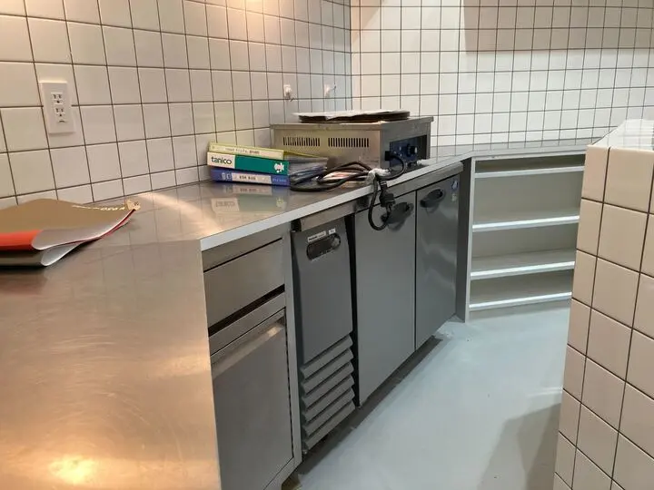 下北沢のケーキ屋居抜きの厨房