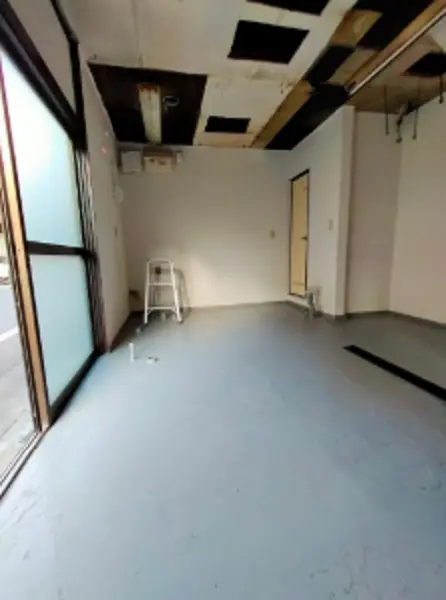 武蔵小山の事務所仕様店舗物件の内装