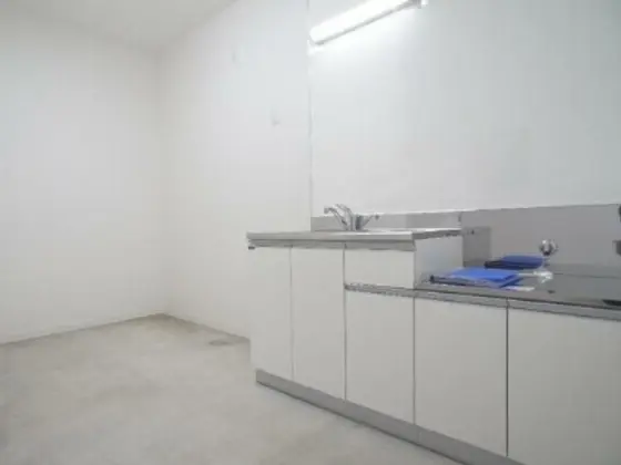 平和島のスケルトン物件の厨房