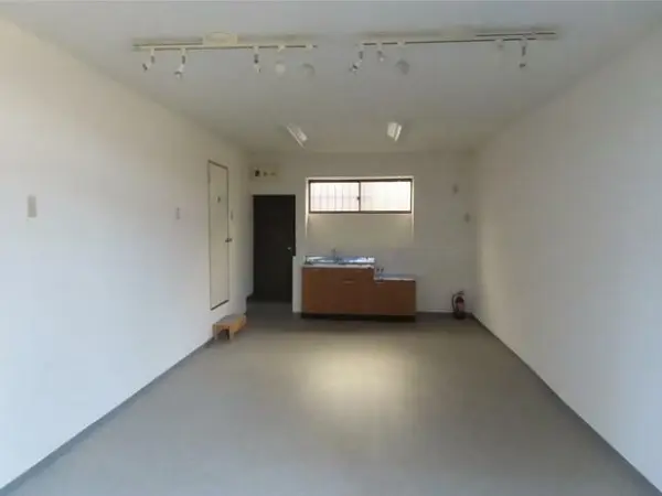 十条の事務所仕様店舗物件の内装