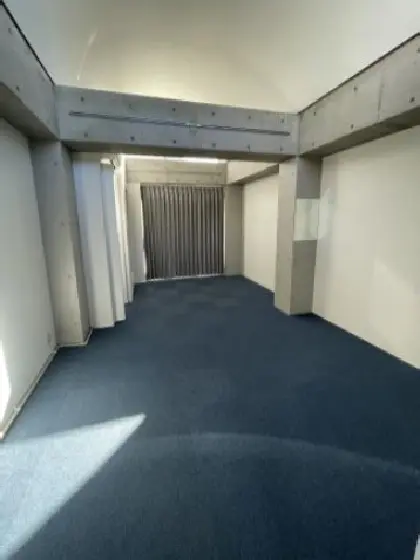 貸店舗(事務所仕様)の内装