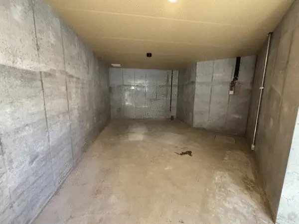 貸店舗(スケルトン)の内装