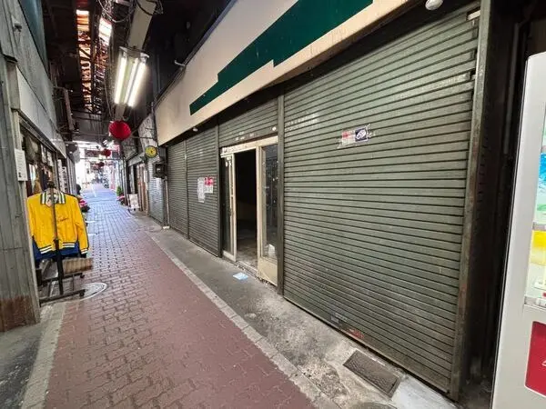 白楽のスケルトン物件のエントランス