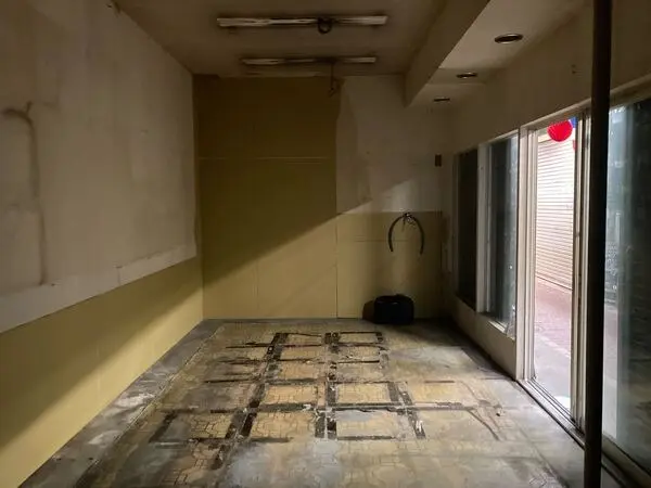 貸店舗(スケルトン)の内装