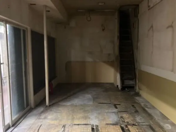 貸店舗(スケルトン)の内装