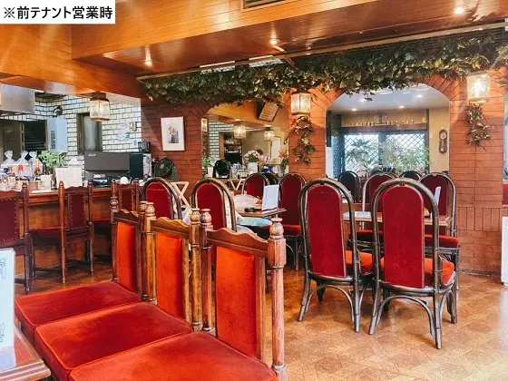 大師前のカフェ・喫茶店居抜きの内装