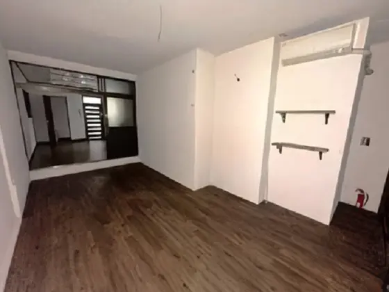 入谷の事務所仕様店舗物件の内装