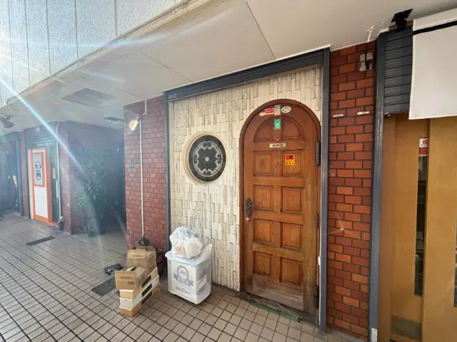 スナック・パブの居抜き物件のエントランス