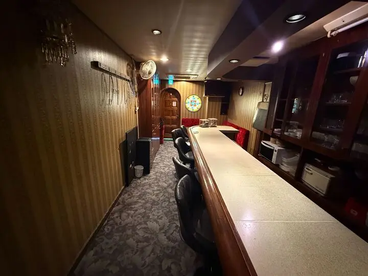 駒込のスナック・パブ居抜きの内装