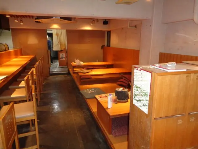 柿生のうどん・そば居抜きの内装