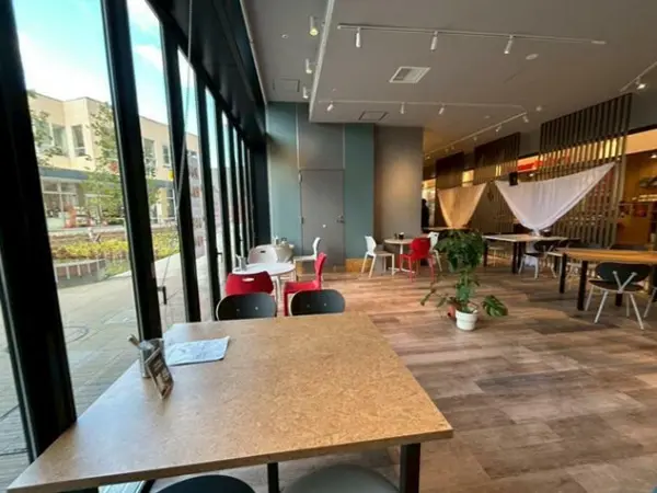 羽沢横浜国大のビストロ・洋食居抜きの内装