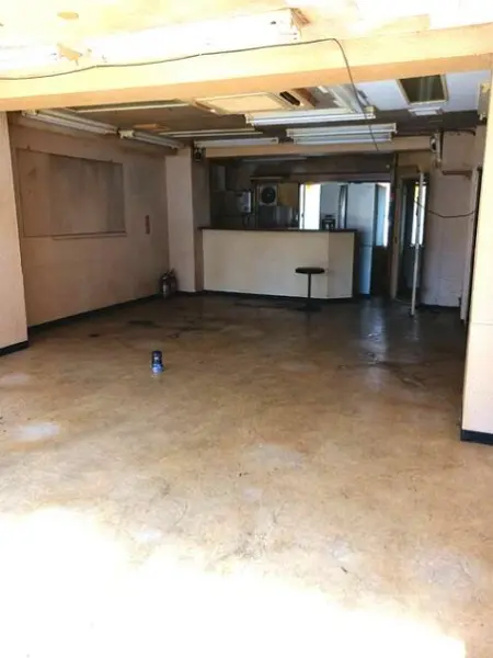 平塚の事務所仕様店舗物件の内装