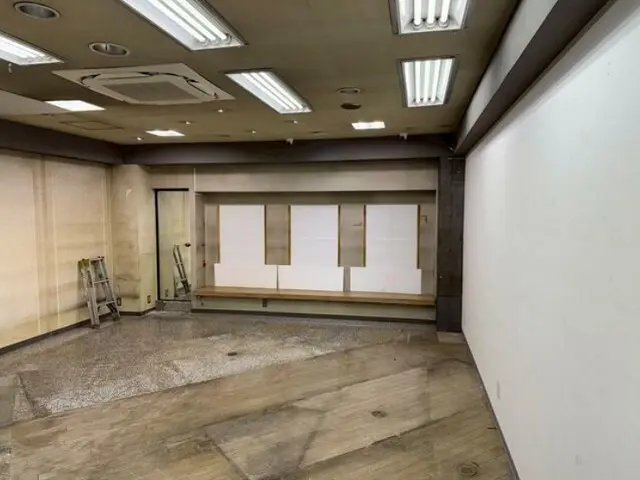 神田のスケルトン物件の内装