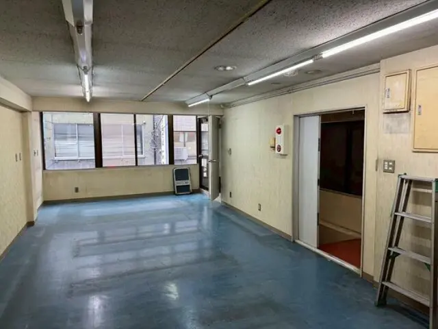 貸店舗(スケルトン)の内装