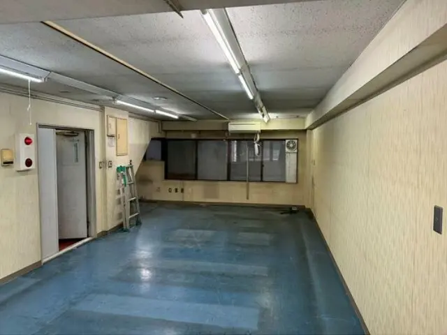 神田のスケルトン物件の内装