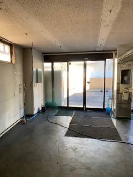 貸店舗(スケルトン)の内装