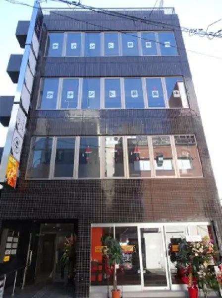 越谷のスケルトン店舗物件の外観