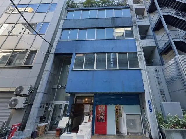 貸店舗(スケルトン)の外観