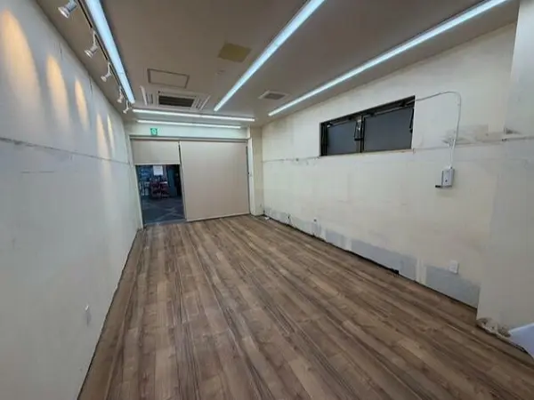 貸店舗(事務所仕様)の内装