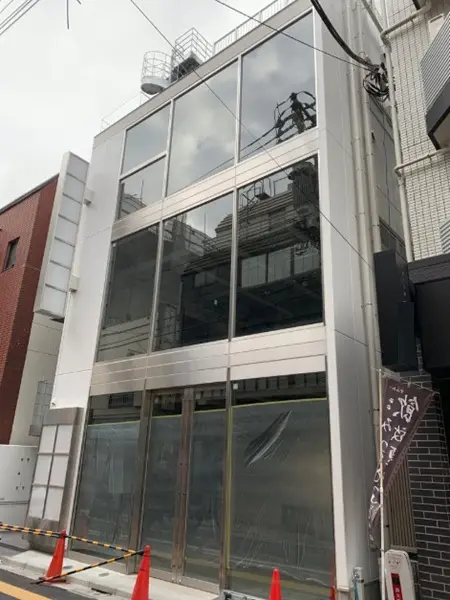 貸店舗(スケルトン)の外観