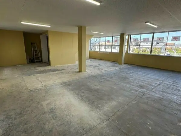 平塚のスケルトン物件の内装