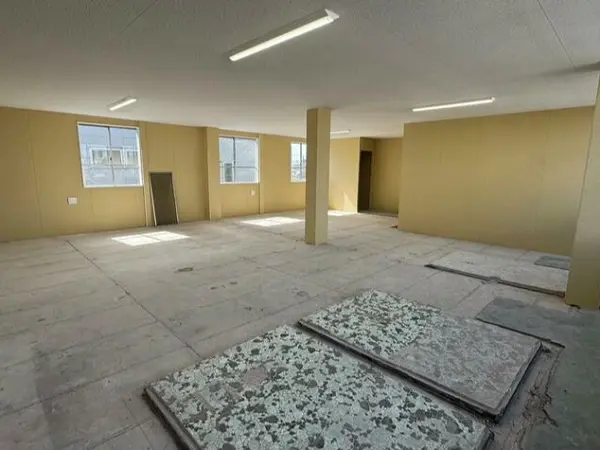 貸店舗(スケルトン)の内装