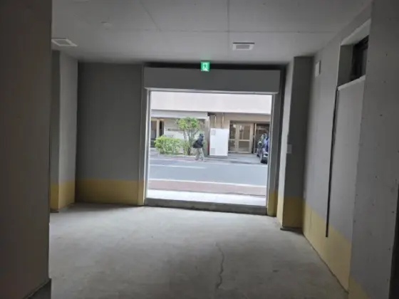 貸店舗(スケルトン)の内装