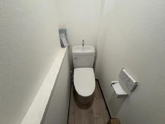 入谷のスケルトン物件のトイレ