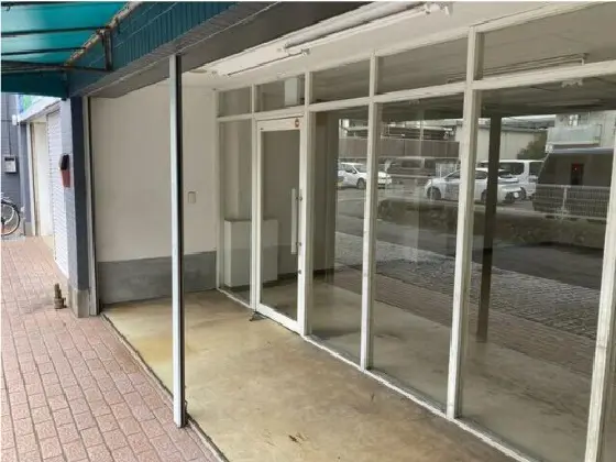 貸店舗(事務所仕様)の外観
