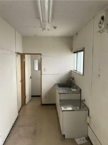 貸店舗(事務所仕様)の内装