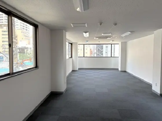 八王子の事務所仕様店舗物件の内装