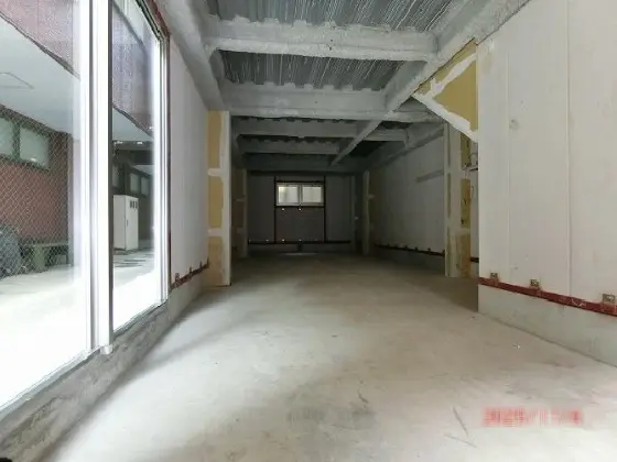 戸越のスケルトン物件の内装