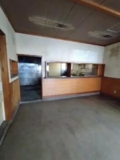 阪東橋の事務所仕様物件の内装