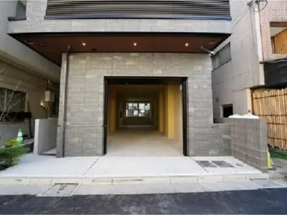 貸店舗(スケルトン)の外観