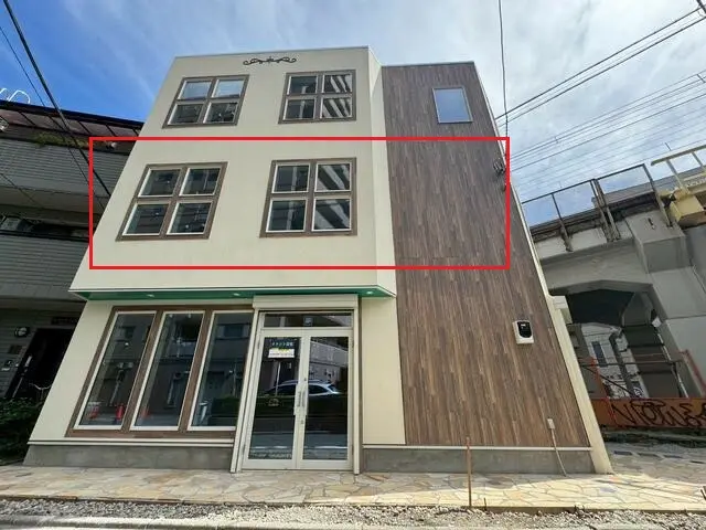 町屋のスケルトン店舗物件の外観